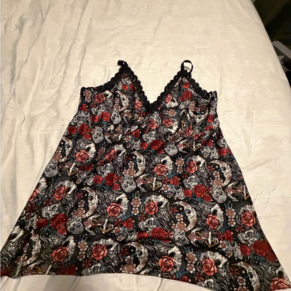 Floral Skull Print Camisole Night Dress and Matching Robe set!! Silky material - Picture 2 of 3